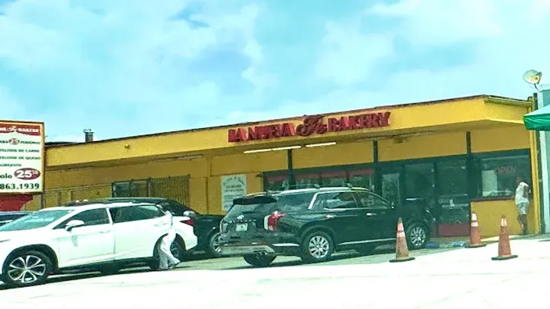 La Nueva Fe Bakery - Hialeah, Florida