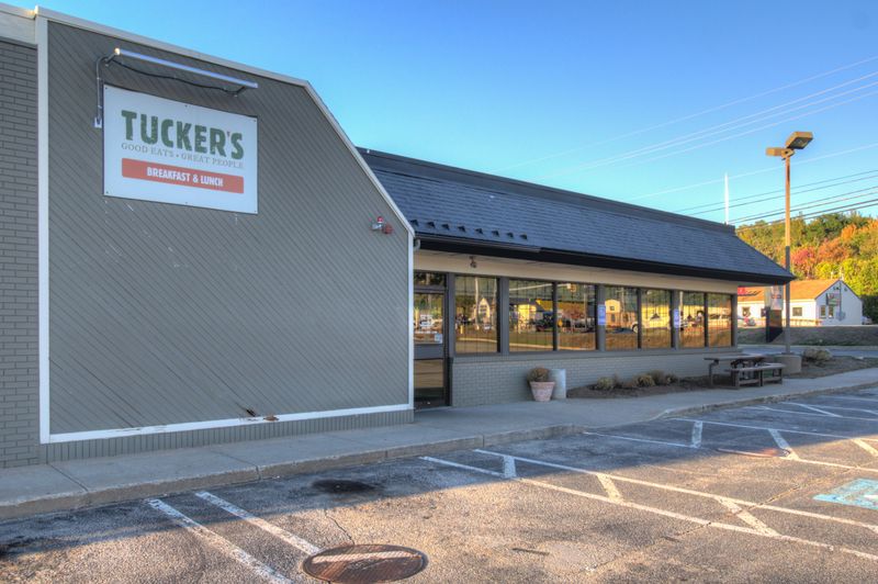 Tucker's - Hooksett, New Hampshire