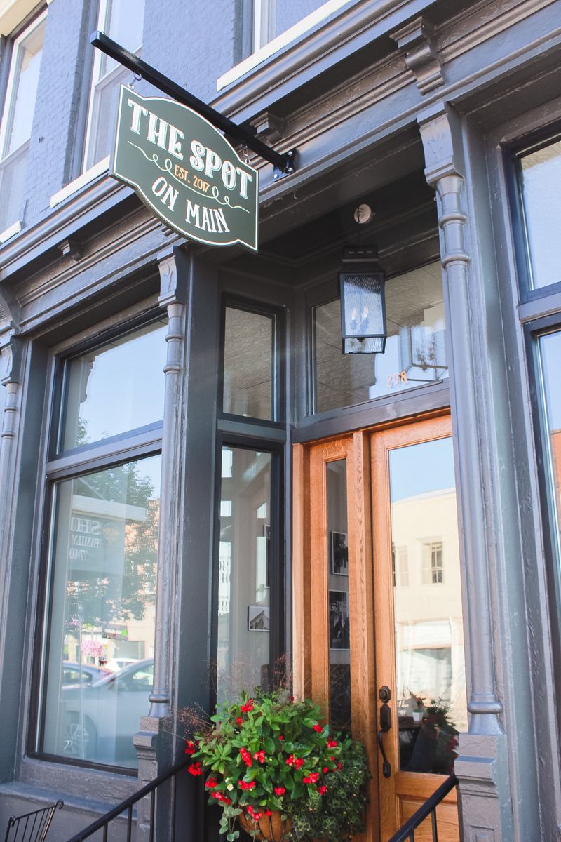 15 Ohio Breakfast Diners Where The Morning Rush Still Feels Like A Daily Tradition 9 The Spot on Main Café and Coffee Roasters - Jackson, Ohio