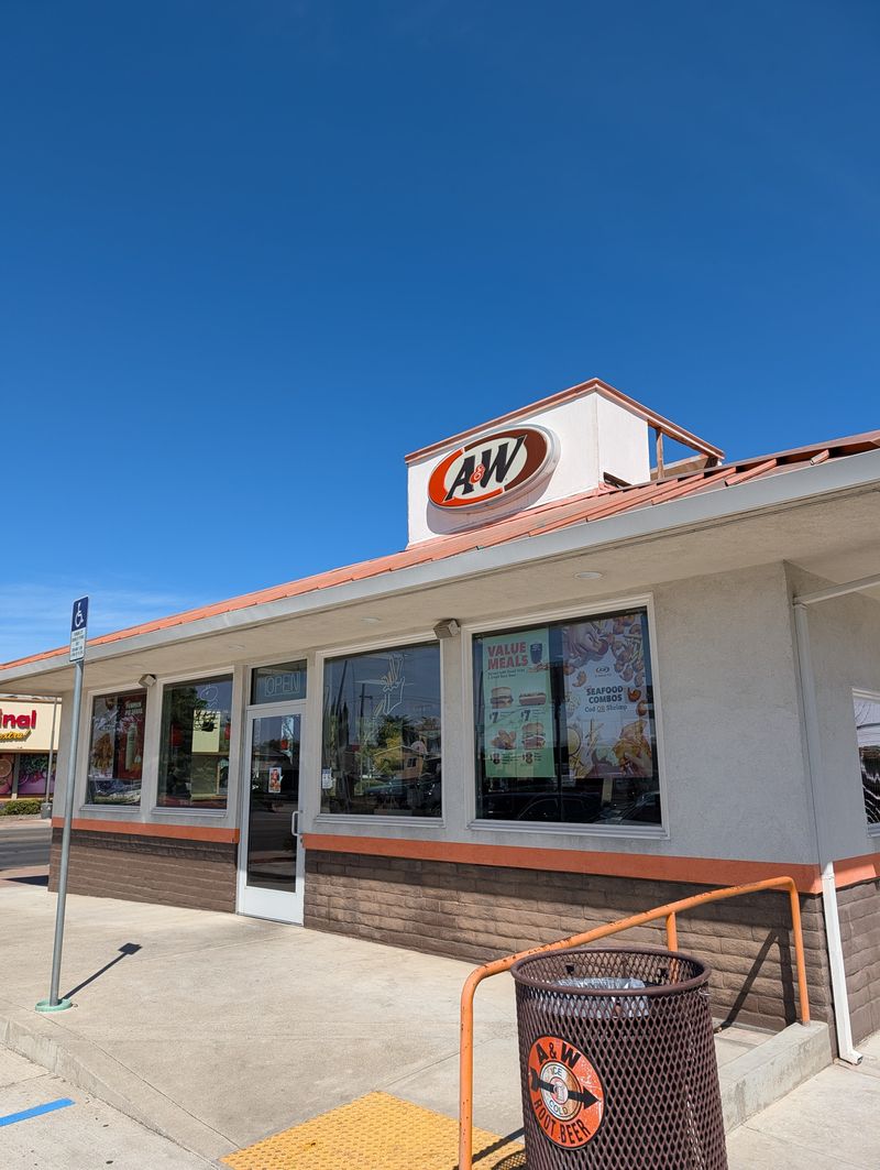 A&W Restaurant - Lodi, California