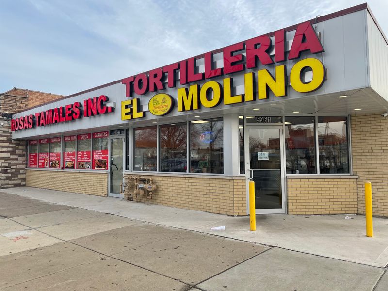 14 North Carolina Tortillerias Pressing Fresh Stacks So Fast Locals Time Their Visits 14 Tortilleria El Molino - Chicago, Illinois