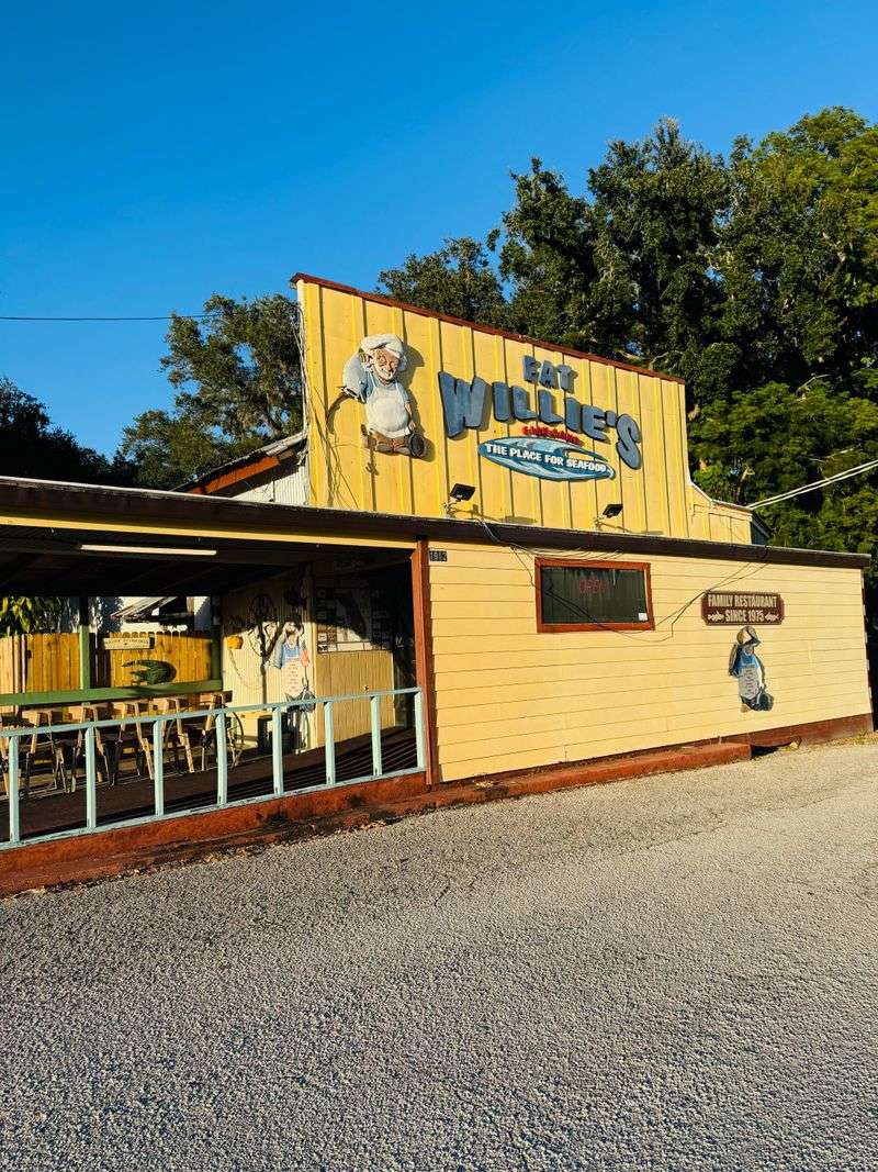 Fat Willie's Fish Camp - Valrico, Florida