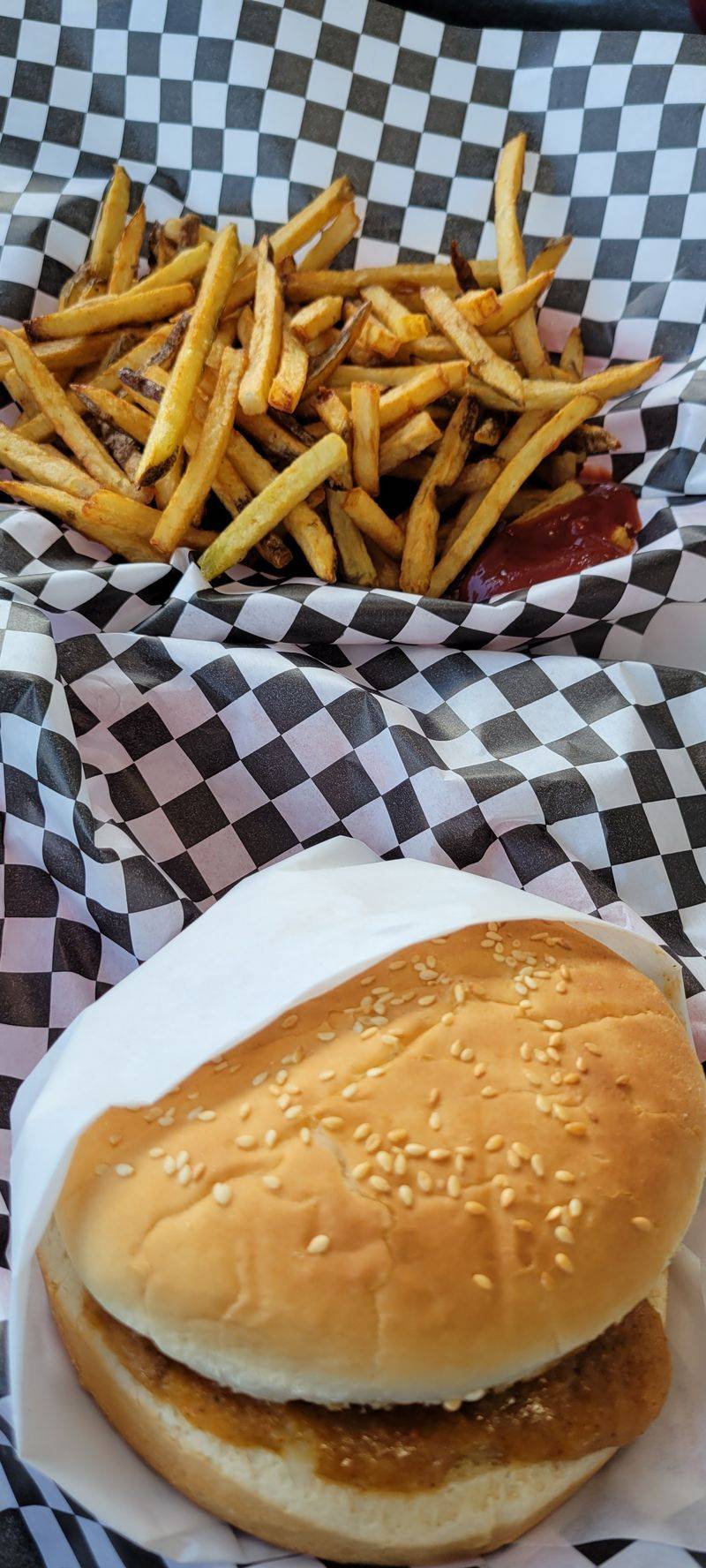 The Best Old-School Drive-In in Every State for Burgers, Fries, and Nostalgia 35 Roake's on Columbia - Portland, Oregon