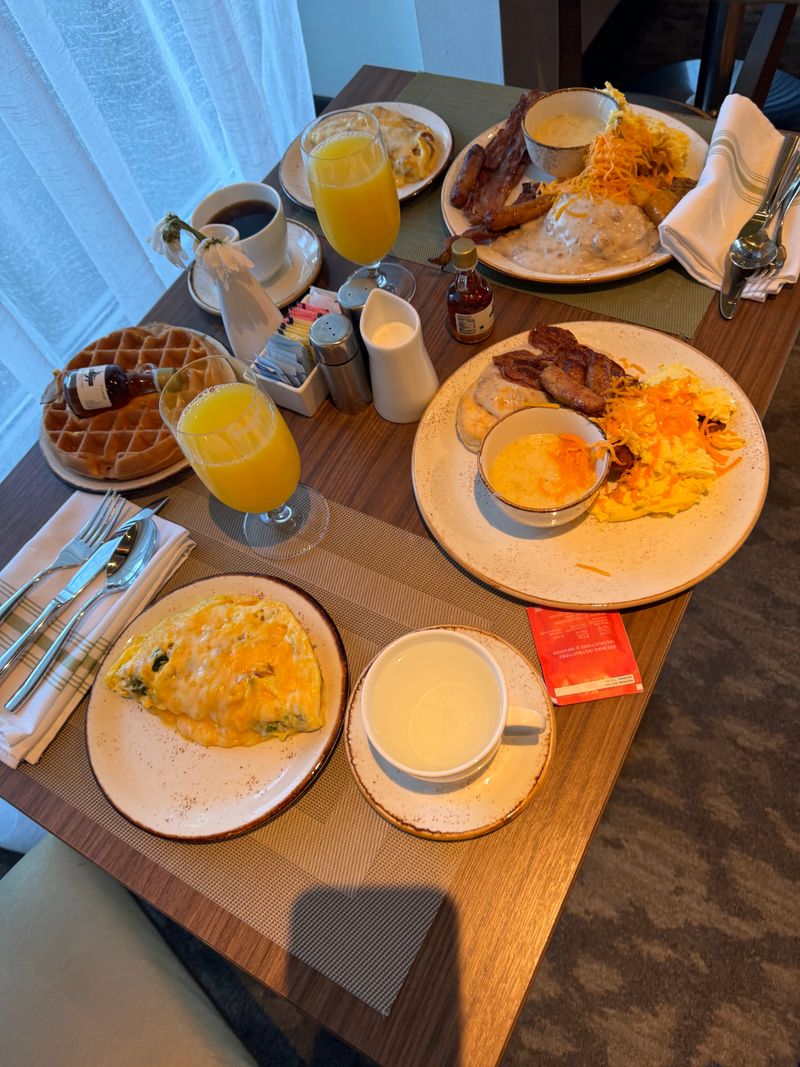 Delta's Kitchen - Memphis, Tennessee