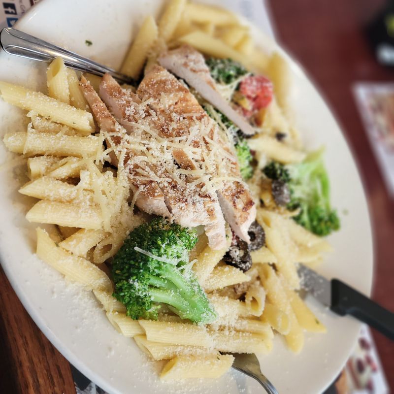 This Rhode Island Comfort Food Spot Serves Portions That Make First-Timers Double-Take 10 Chicken Parmesan Plate