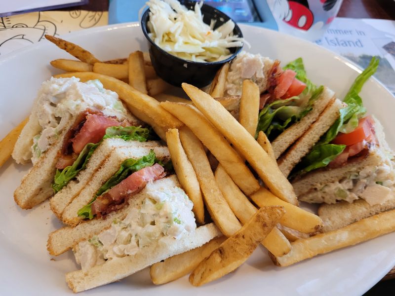 This Rhode Island Comfort Food Spot Serves Portions That Make First-Timers Double-Take 7 Lobster Roll Treat