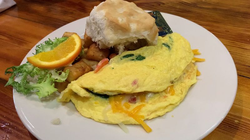 Veggie Omelet with Cheddar