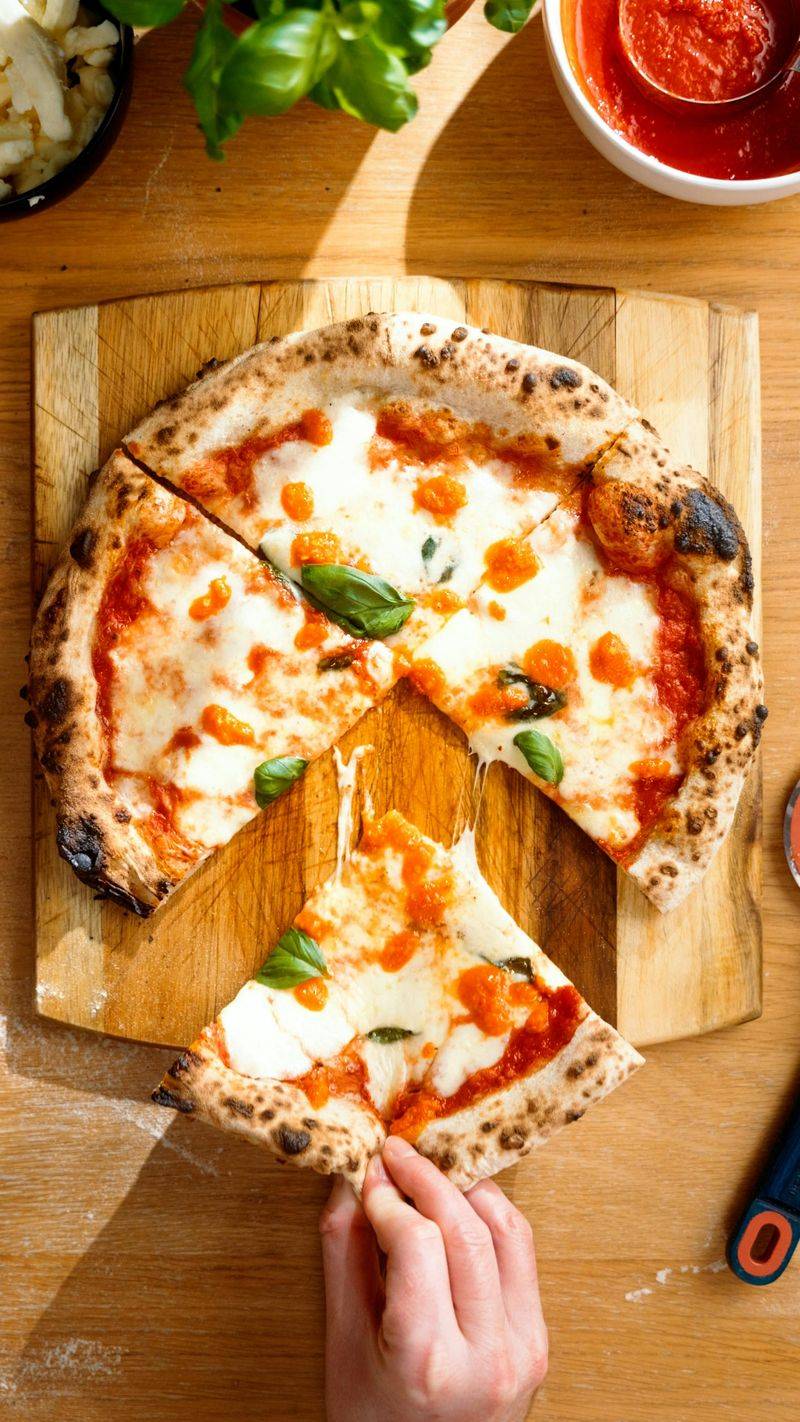 Margherita pizza