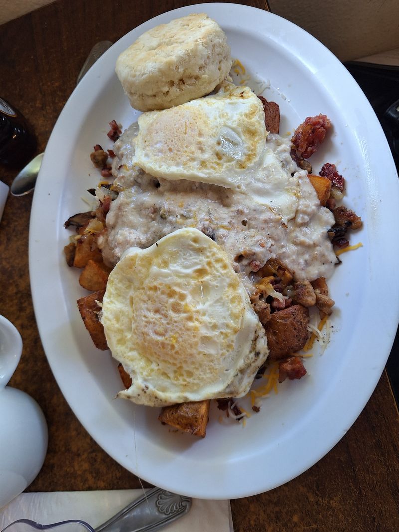 Biscuits And Gravy, Southern-Style