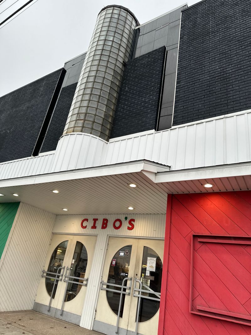 13 Ohio Family-Owned Italian Restaurants That Regulars Protect Like Secrets 13 Cibo's Restaurant - Waynesburg, Ohio