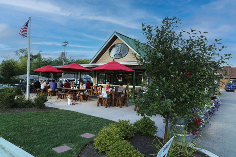 Loyal Crowd On Apple Street