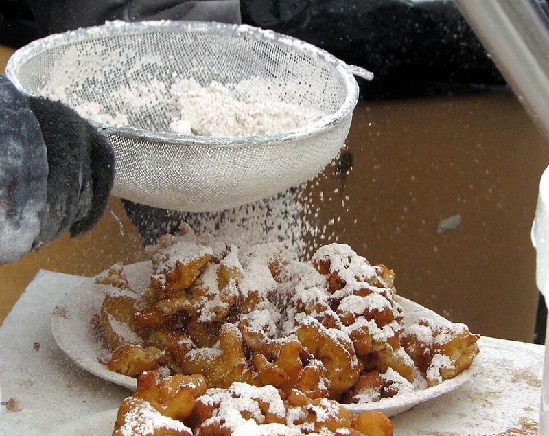 19 Holiday Cookies People Stopped Making - Big Mistake 13 Powdered sugar