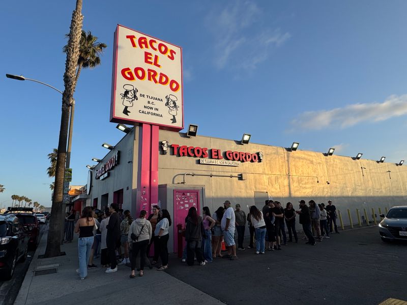 This California Taco Stand Keeps Things Simple - And That’s Exactly Why It Works 16 Parking, Patience, Payoff