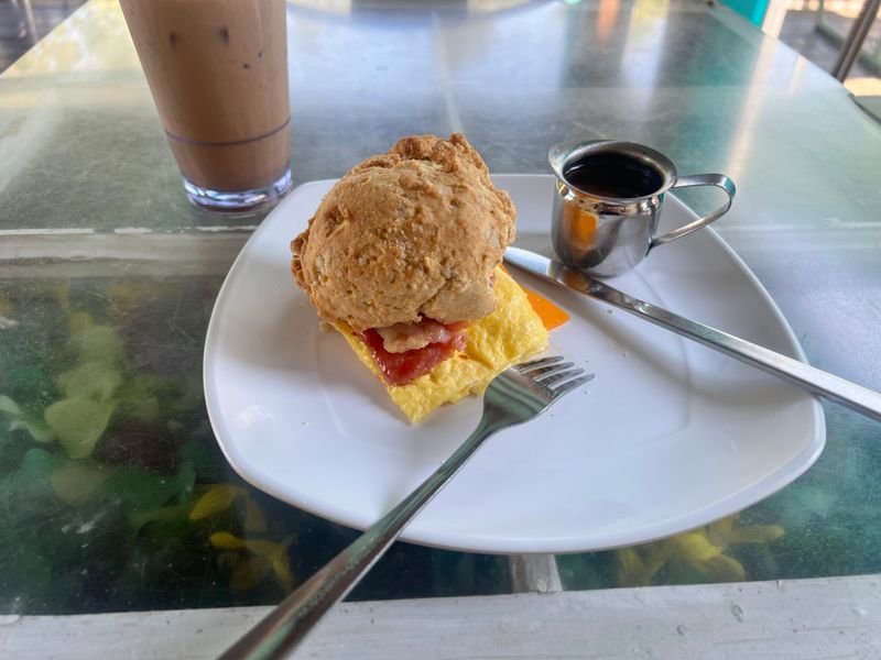 This North Carolina Biscuit Spot Serves Breakfast Biscuits Locals Say Are Worth The Morning Line 7 Eggs And Cheddar Biscuit Sandwich