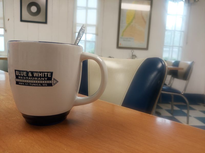 This Mississippi Diner Serves Classic Plates Locals Say Still Taste Like The Old Days 10 Pecan Pie Slice