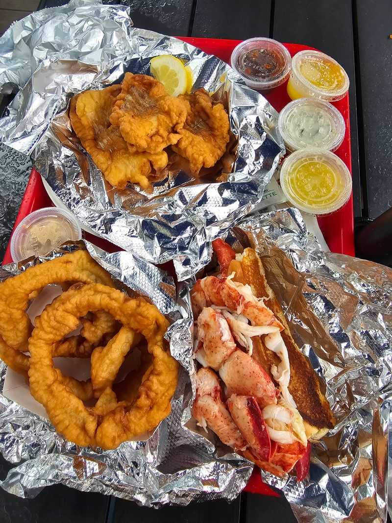 This Maine Seafood Shack Only Does A Few Things - And Does Them Exceptionally Well 9 Perfectly Toasted Buns
