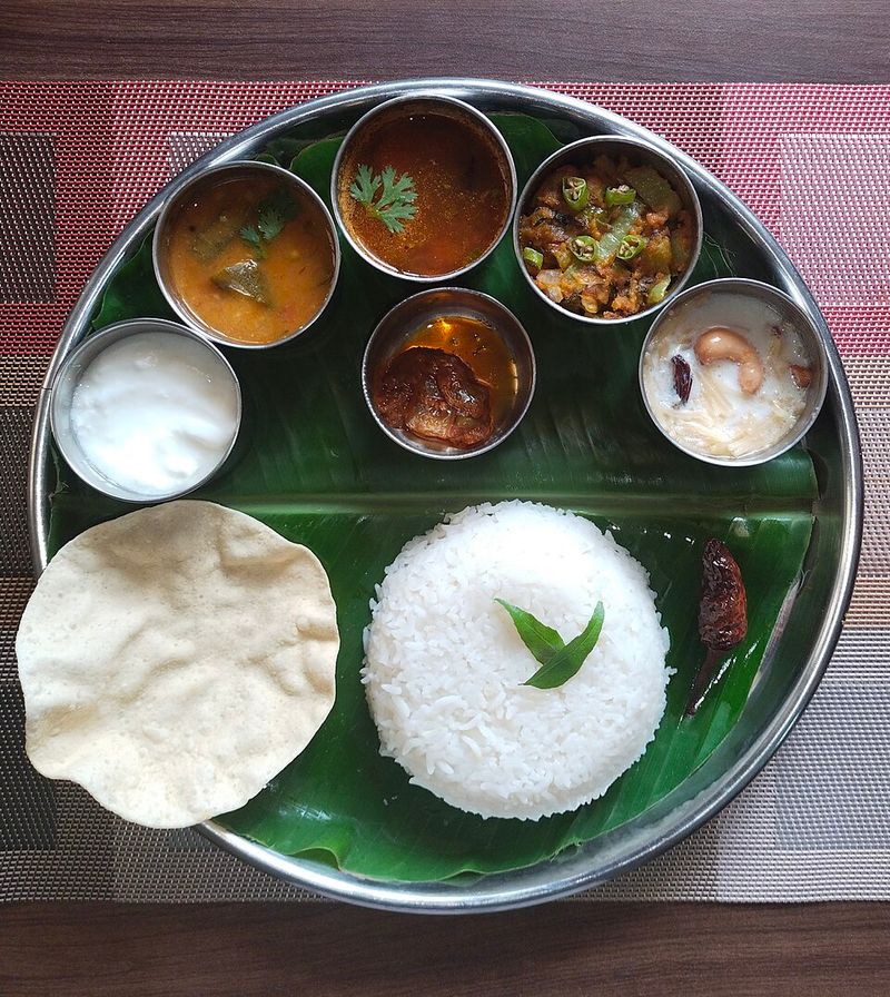 25 Indian Dishes That Win Over “No Spice” People 24 Indian thali