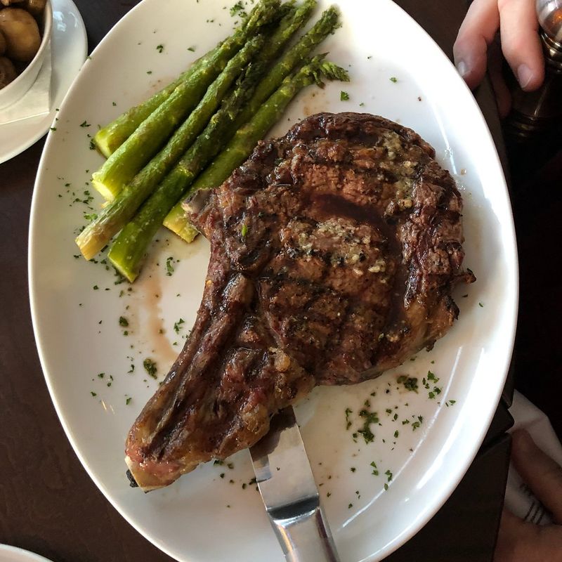 20 Cooking Tips Everyone Repeats That Actually Ruin the Meal 14 No resting meat