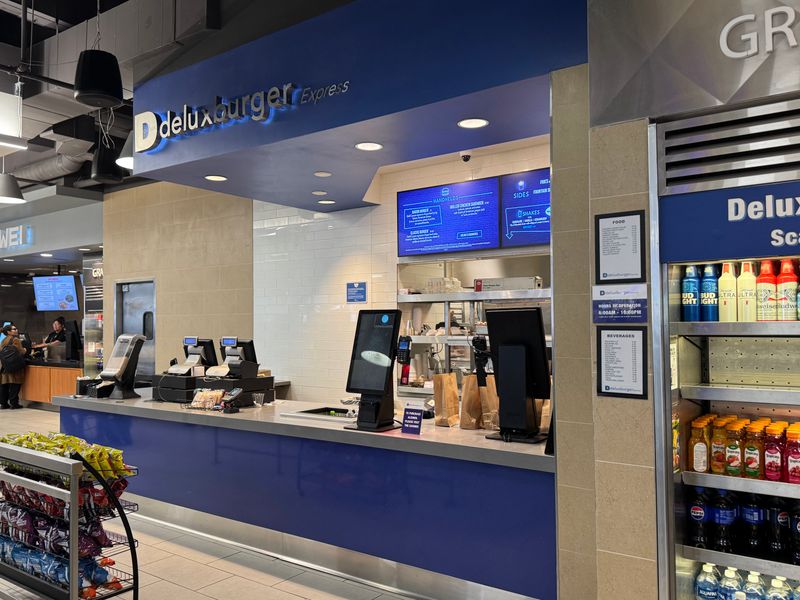 Deluxburger Express - Phoenix, Arizona