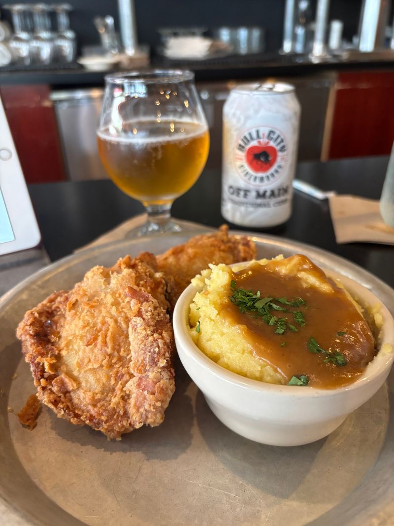 This North Carolina Fried Chicken Spot Has A Line That Moves Faster Than You’d Expect 14 Price That Fits The Craving