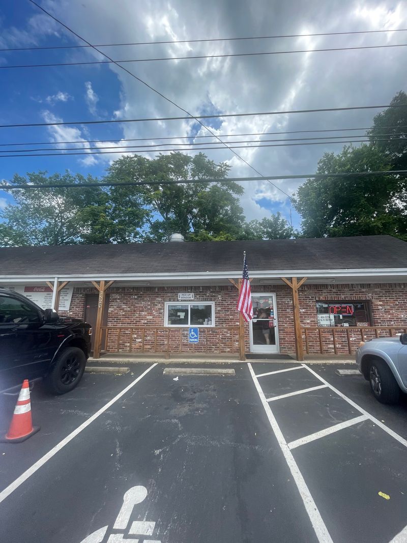 Smokey Pig Bar-B-Q - Bowling Green, Kentucky