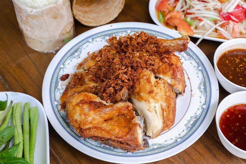 Thai fried chicken (Hat Yai style)