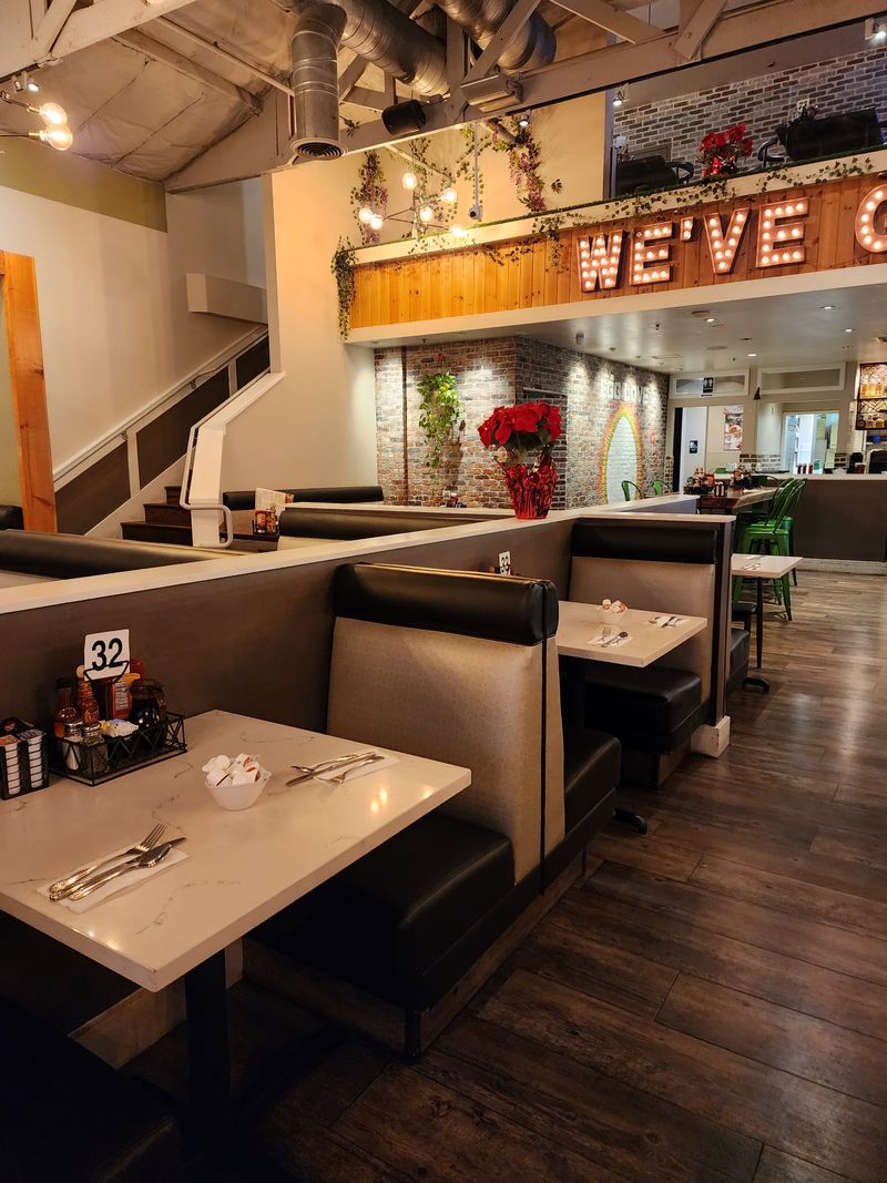 Broken Yolk Cafe - San Diego, California