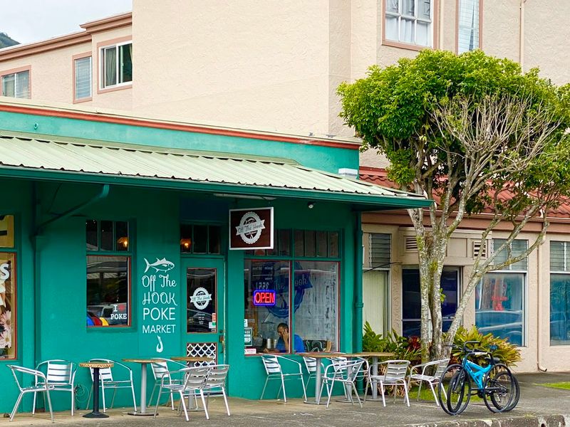 Off the Hook Poke Market - Honolulu, Hawaii