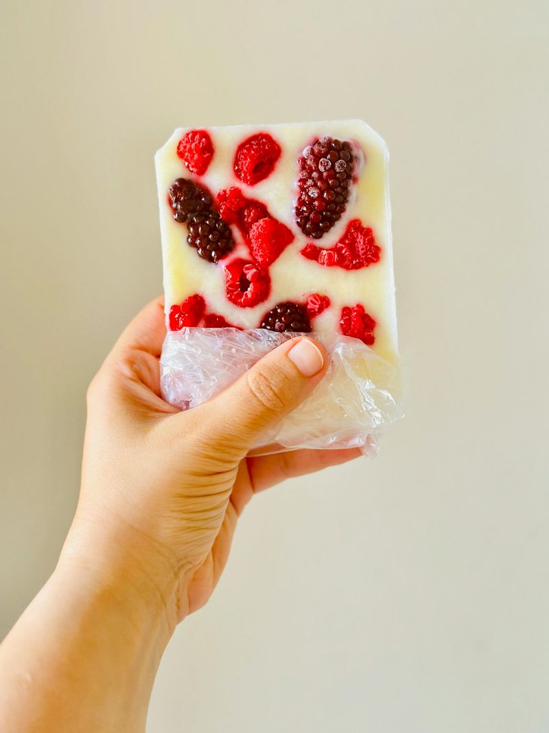 Frozen yogurt bars