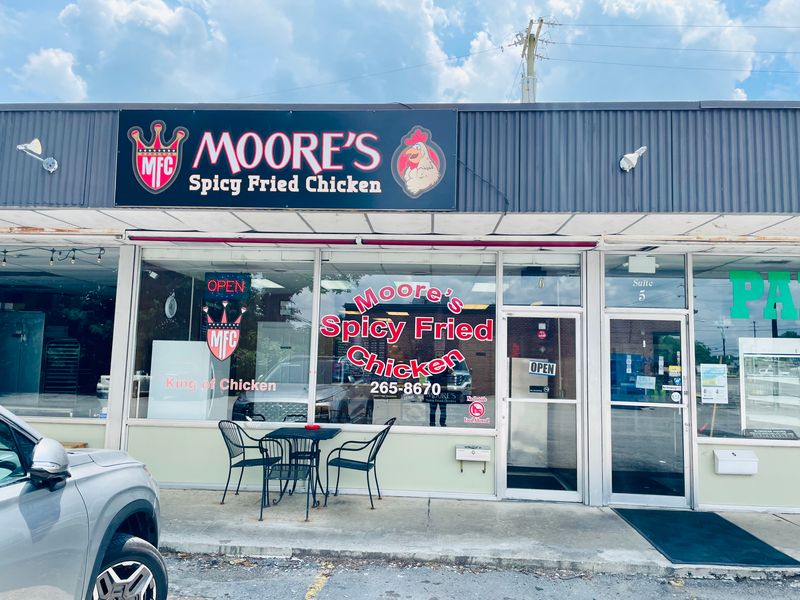 Moore's Spicy Fried Chicken - Hendersonville, Tennessee