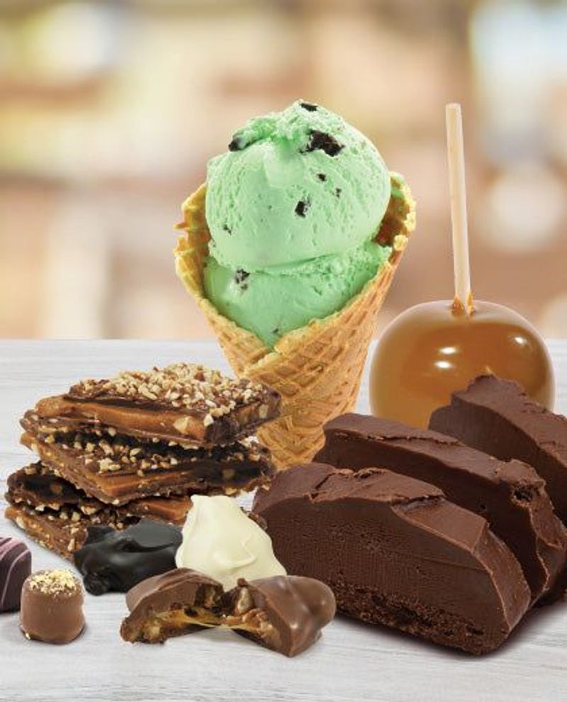 Kilwins Ice Cream - Chocolate - Fudge - Mackinac Island, Michigan