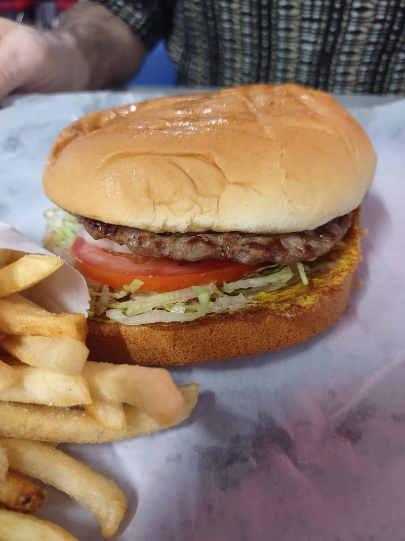 14 Oklahoma Burgers That Come Wrapped In Paper And Somehow Taste Better 10 Arnold's Old Fashioned Hamburgers - Tulsa, Oklahoma