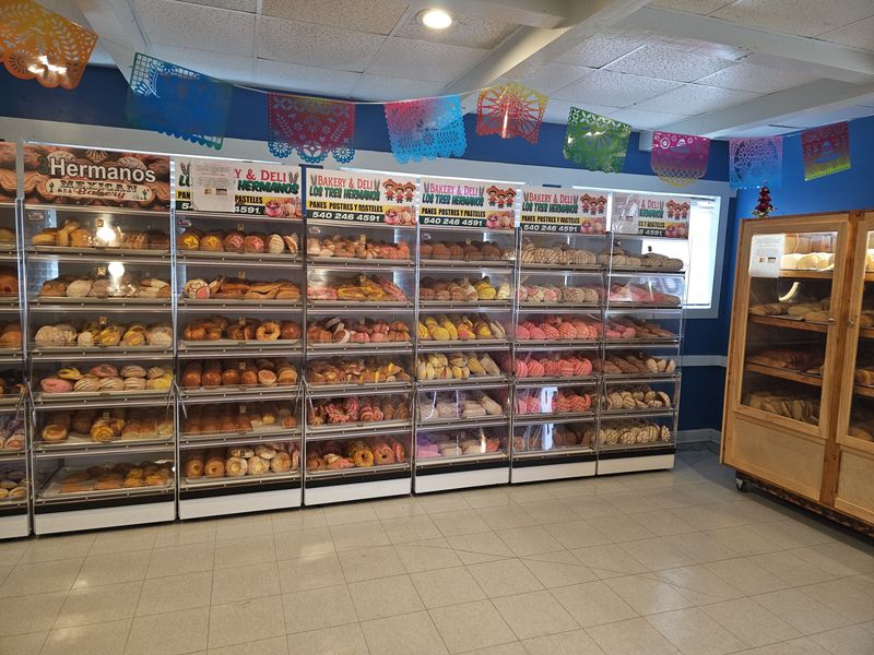 Los 3 Hermanos Panaderia Bakery and Deli - Roanoke, Virginia