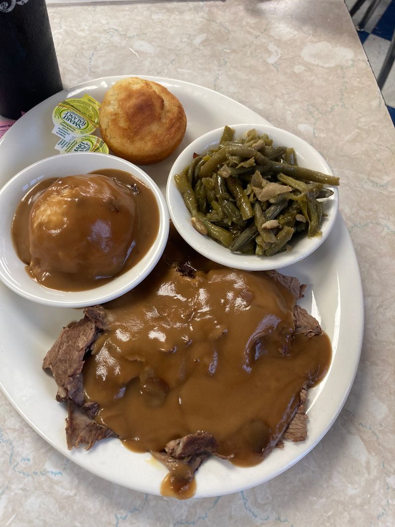 This Mississippi Diner Serves Classic Plates Locals Say Still Taste Like The Old Days 5 Chicken Fried Steak with Gravy