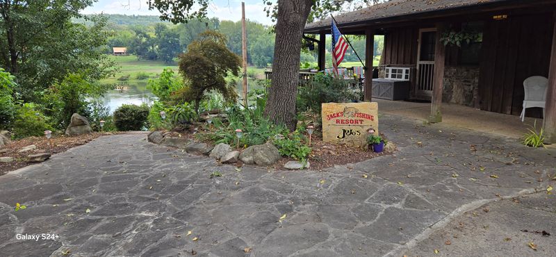 Service With Small Town Heart