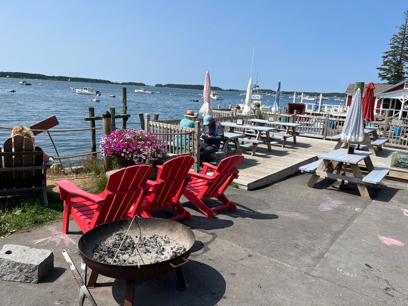 This Maine Lobster Roll Shack Keeps The Menu Small - And The Quality Loud 10 Local Rituals And Little Extras