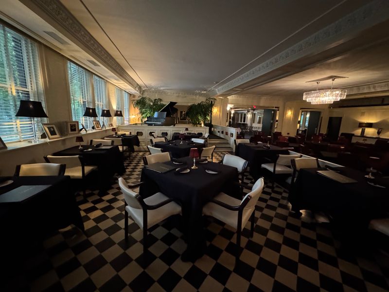 The Commodore Bar & Restaurant - St Paul, Minnesota