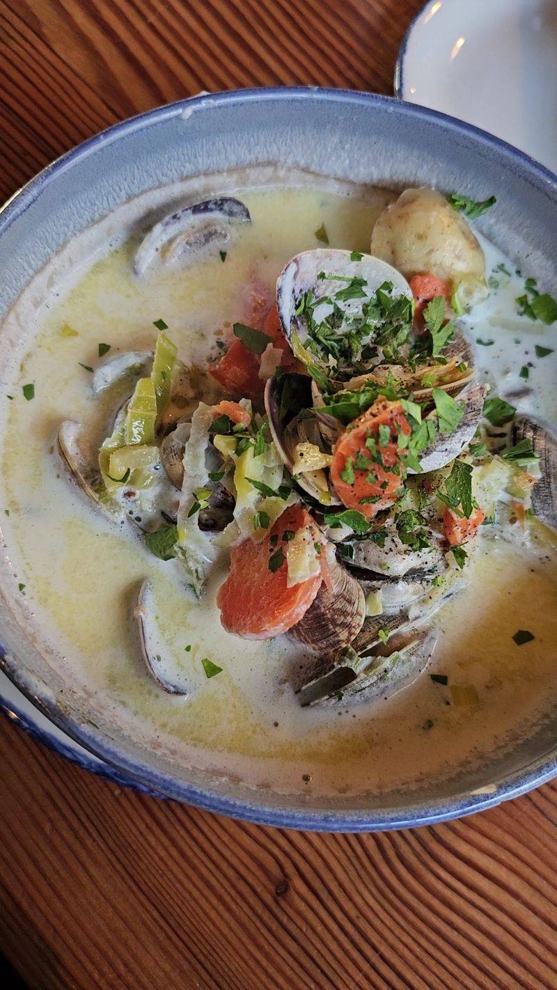 Tony's Seafood Restaurant - Marshall, California