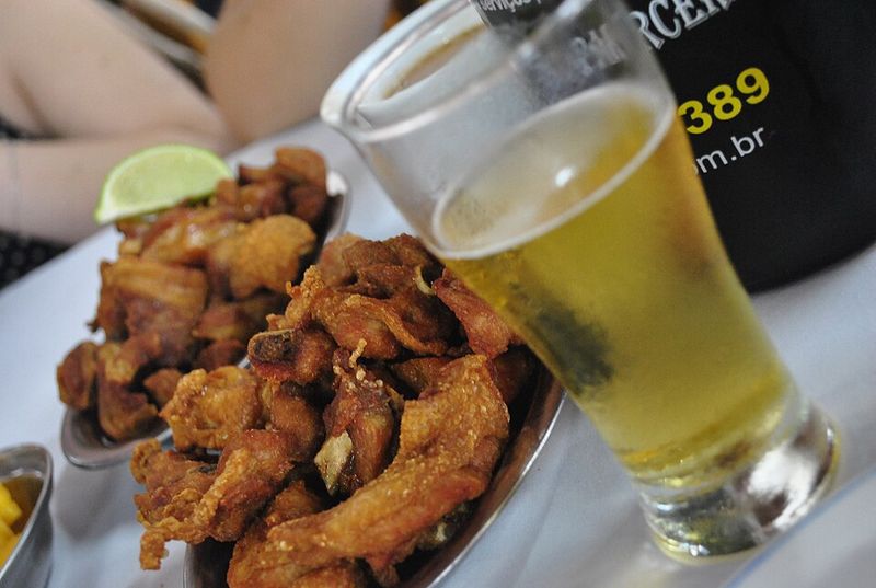 Brazilian frango à passarinho