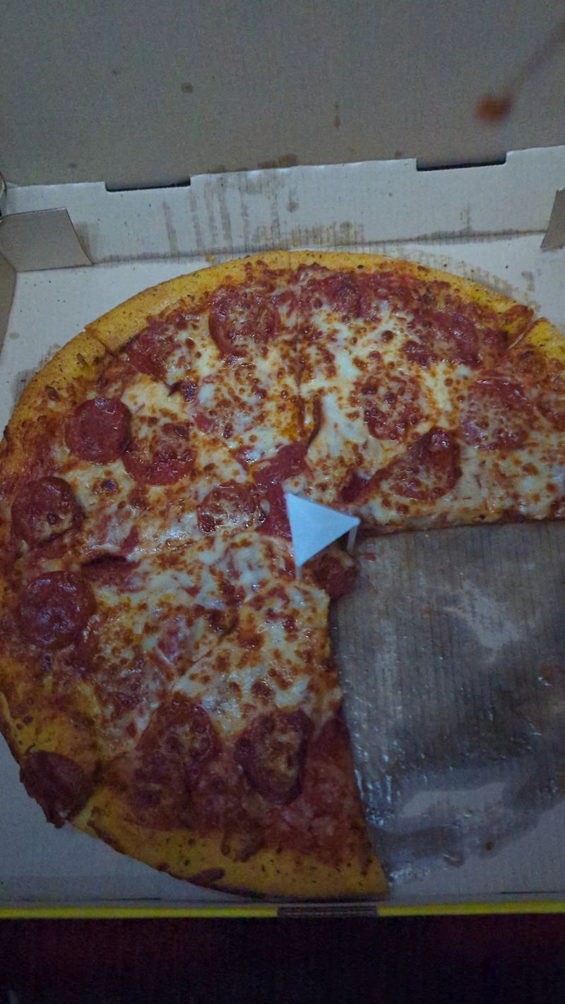 Hungry Howie's Pizza - Taylor, Michigan