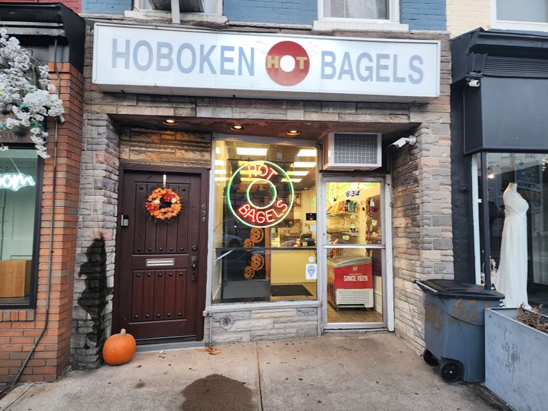 Hoboken Hot Bagels - Hoboken, New Jersey