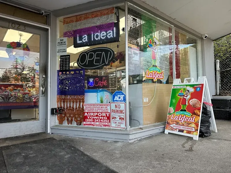 Pasteleria Y Panadería La Ideal 4 - Burien, Washington