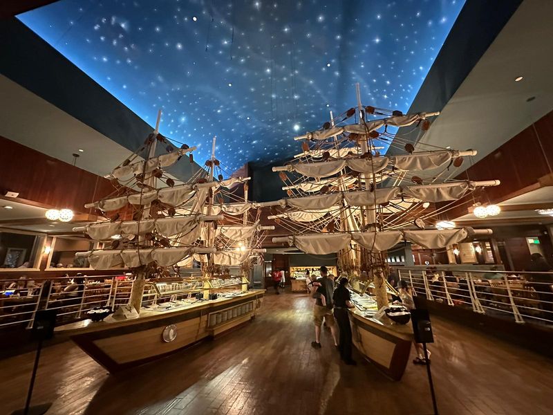 13 South Carolina Seafood Shacks Where The Fried Oyster Basket Is The First Thing To Go 9 Captain George's Seafood Restaurant - Myrtle Beach, South Carolina