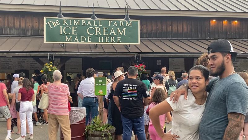 This Massachusetts Ice Cream Stand Draws Summer Lines That Wrap Around The Parking Lot 3 The Famous Parking Lot Lines