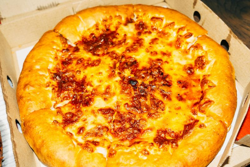 Stuffed crust pizza