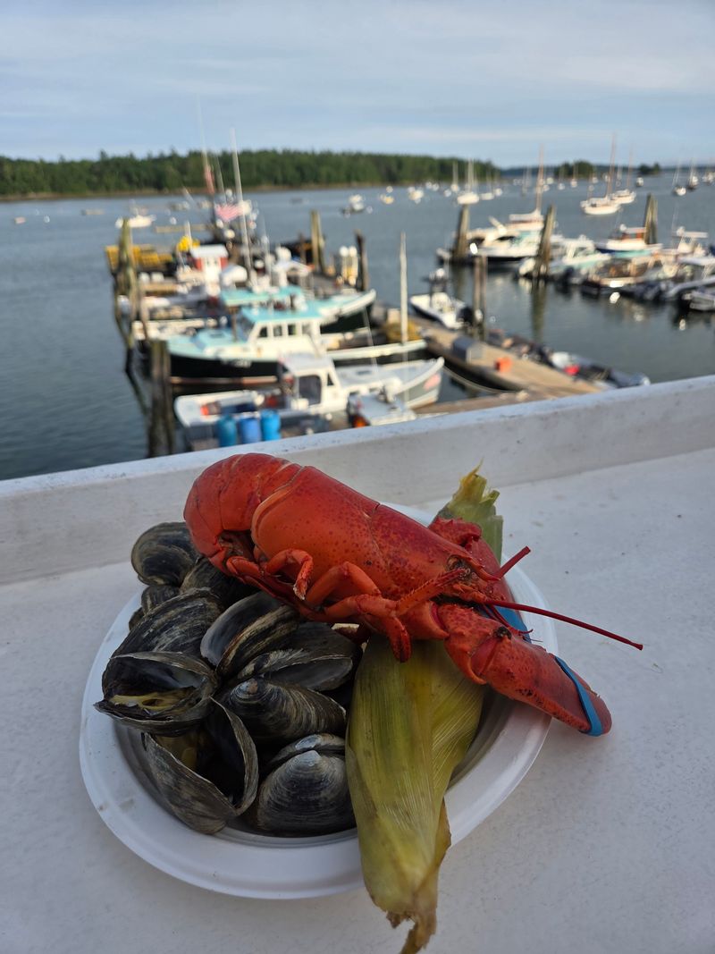 This Maine Waterfront Chowder Spot Gets So Busy, Regulars Know To Arrive Before Noon 8 Whole Lobster, Dockside Lesson