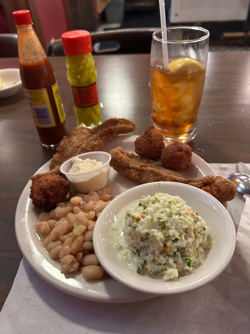 This Tennessee Soda Fountain Serves Old-School Plates Locals Say Feel Like A Time Capsule 10 Good Value For Comfort Cravings
