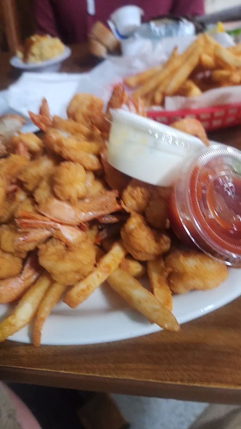 This Georgia Steak And Seafood Spot Serves Big Plates Locals Say Always Hit The Spot 5 Fried Oyster Basket