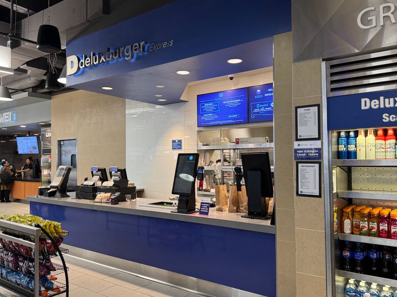 Deluxburger Express - Phoenix, Arizona