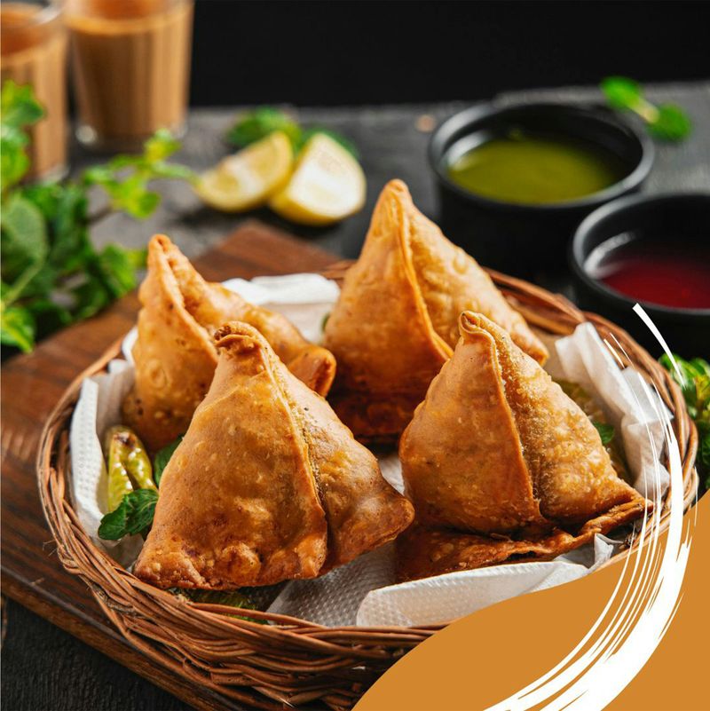 25 Indian Dishes That Win Over “No Spice” People 11 Samosas